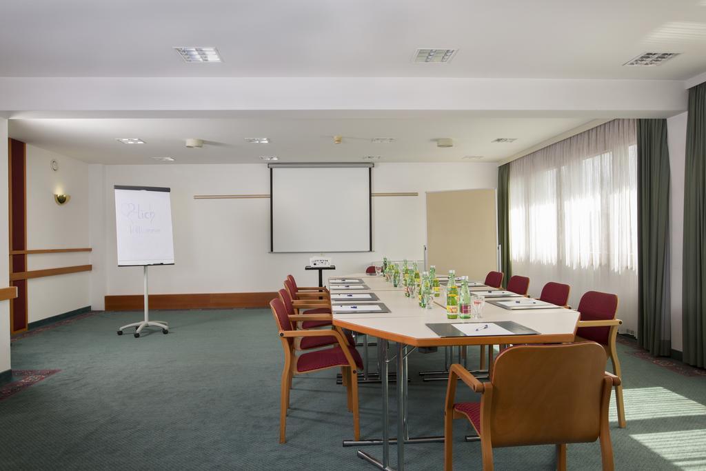 Hotel Burgenland Eisenstadt Bagian luar foto
